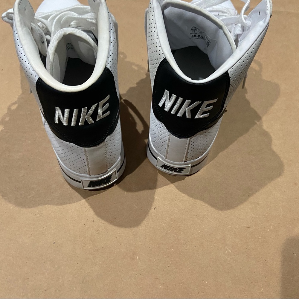 NIKE TENNIS